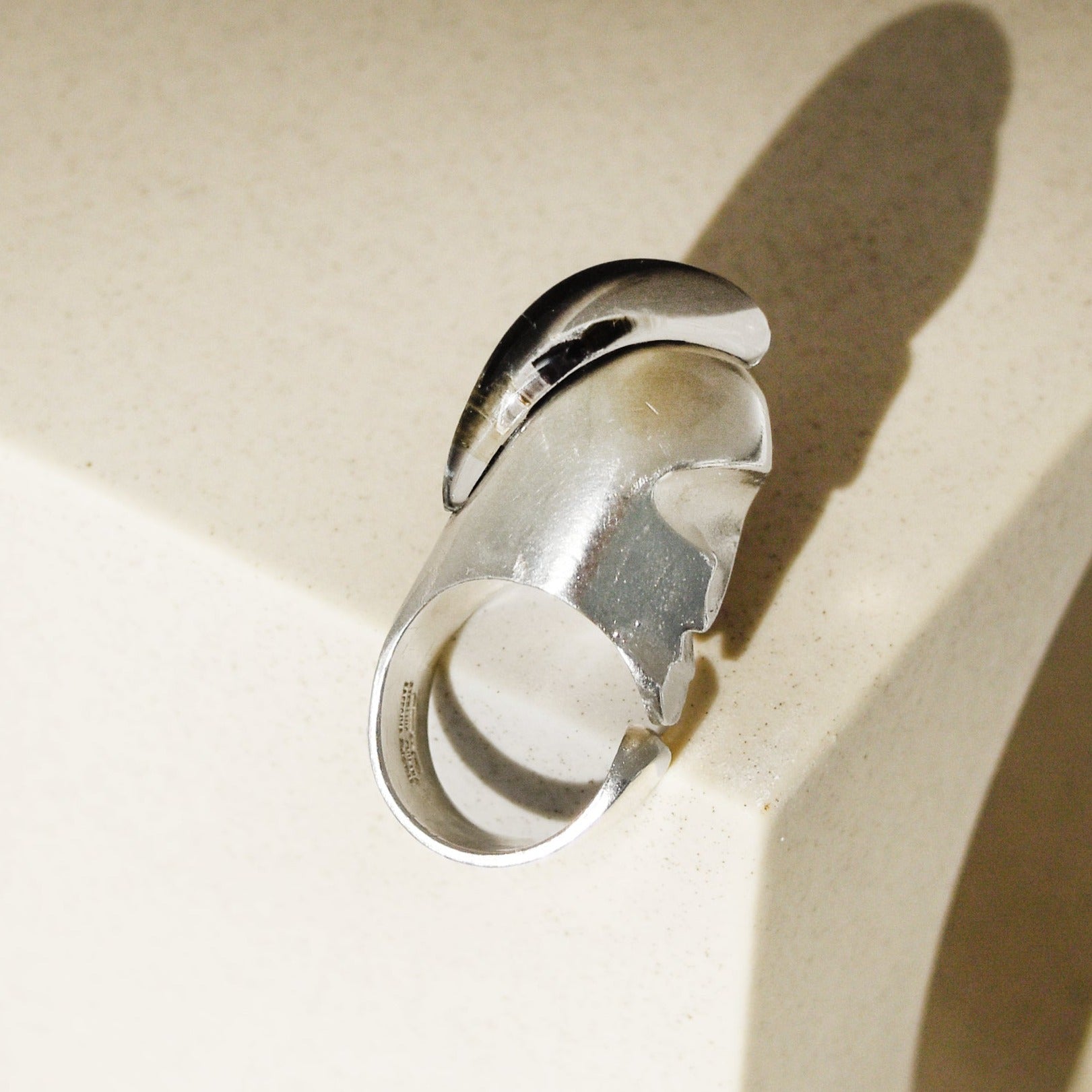 Puristic silver ring - modern and elegant