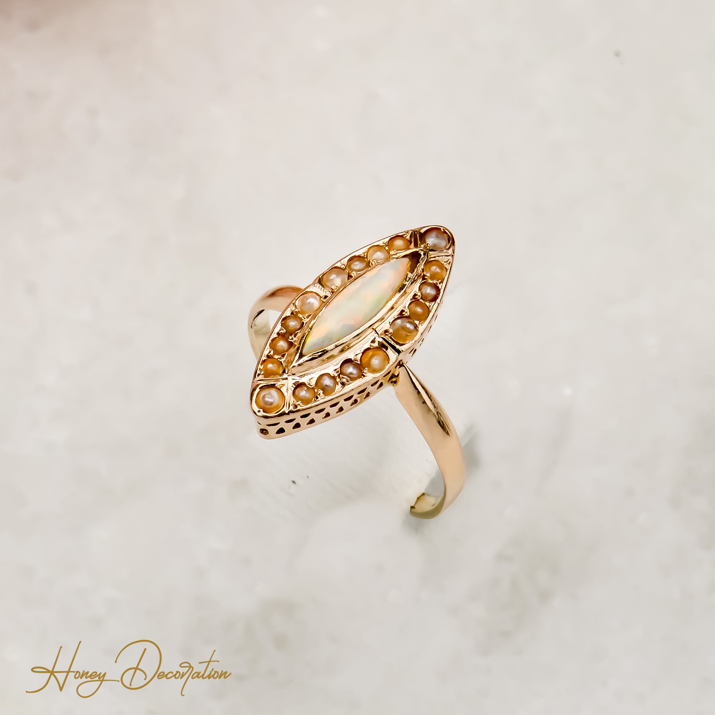 Victorian opal marquise ring made of 8k gold