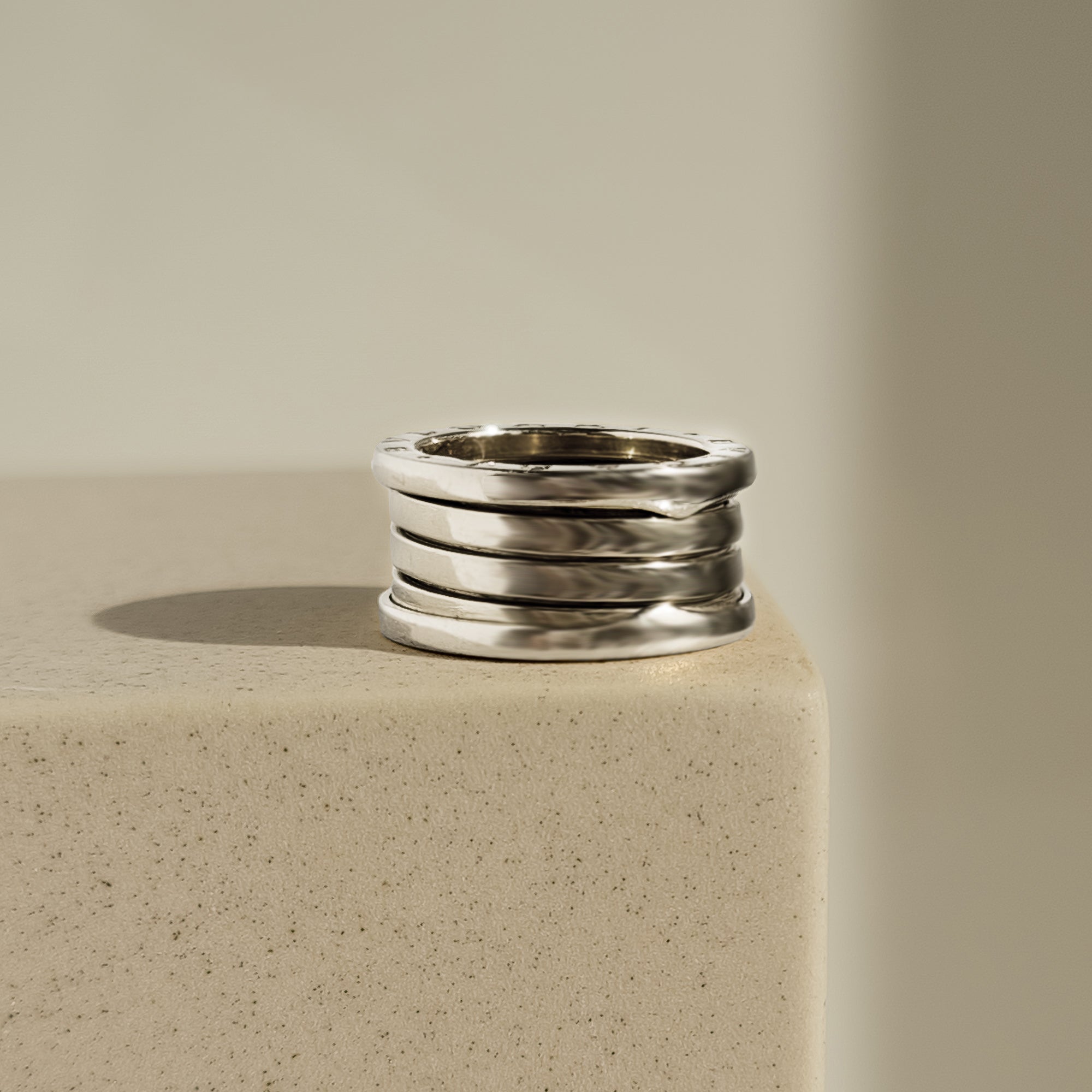 Bvlgari Ring B Zero 1 aus 18 Karat Weißgold