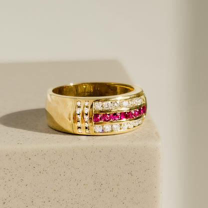 Prächtiger Rubin-Ring aus 18 Karat Gold mit Diamanten