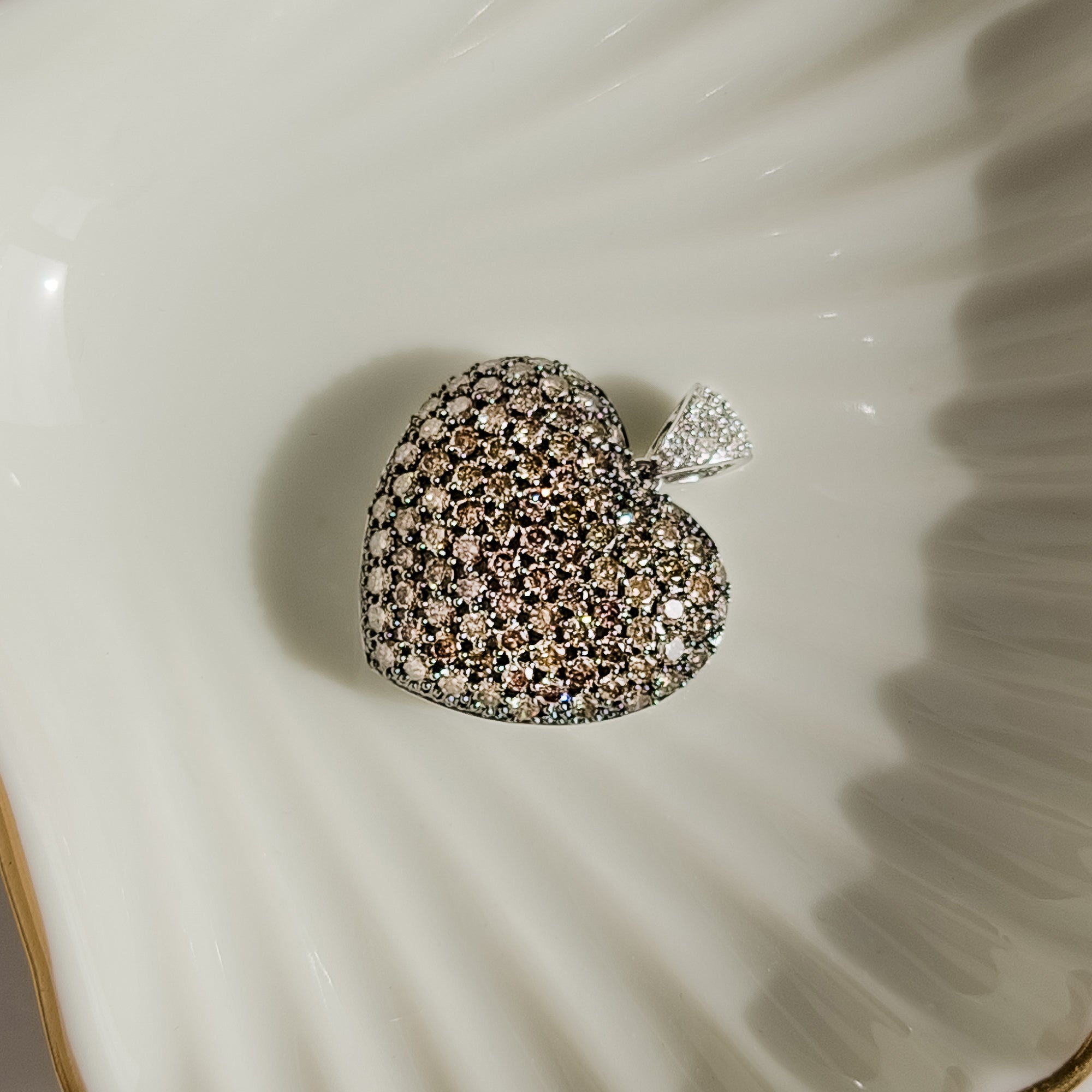 Heart -shaped trailer in 585 gold with diamonds