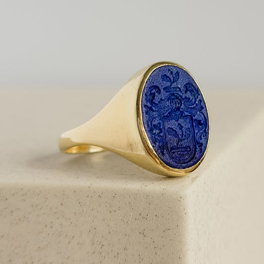 Heraldic 14k gold ring with coat of arms motif