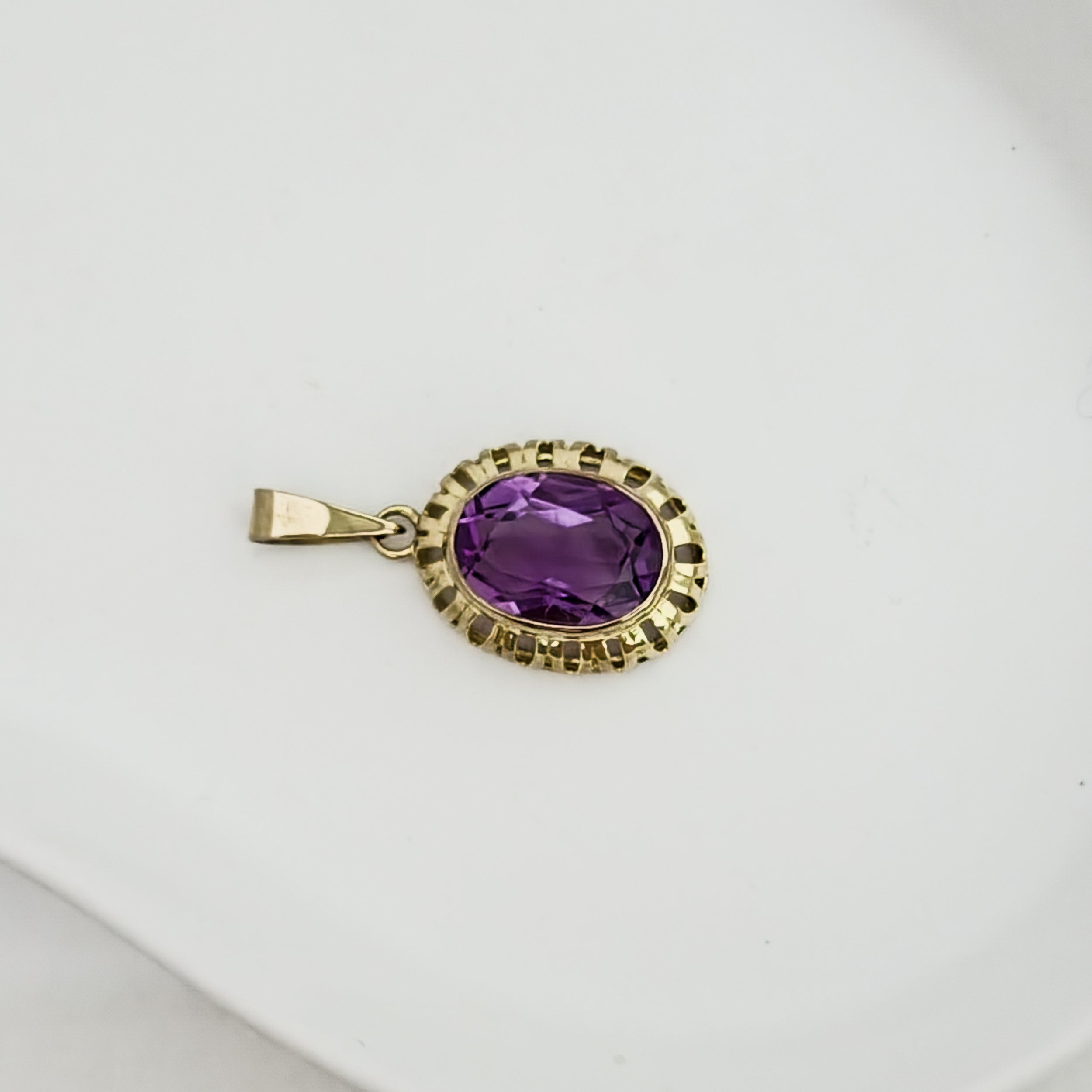 Vintage-Anhänger aus 8K Gelbgold mit Amethyst