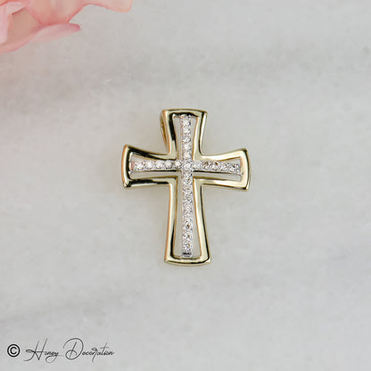 Noble cross pendant made of 14 carat gold with diamond trimmings
