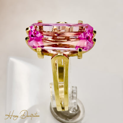 18 Karat Goldring with pink sapphire