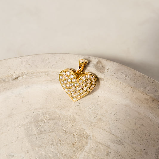 Fantastic heart pendant with brilliantly 18 karat gold