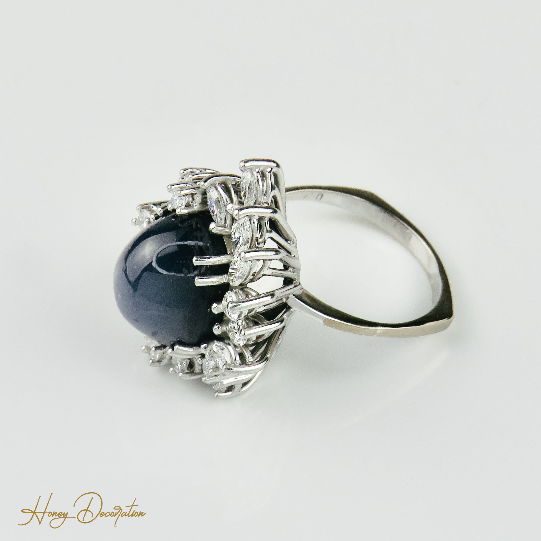 Prächtiger Weißgold-Ring mit Safir und Brillanten