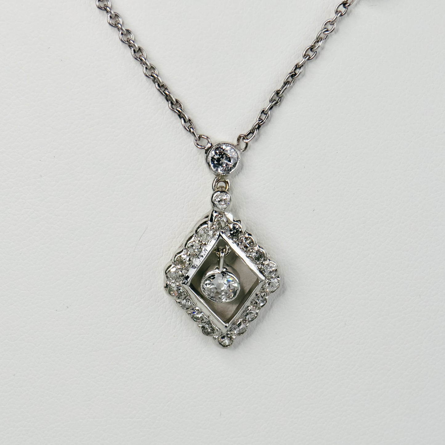 Art Deco Diamant chain made of white gold