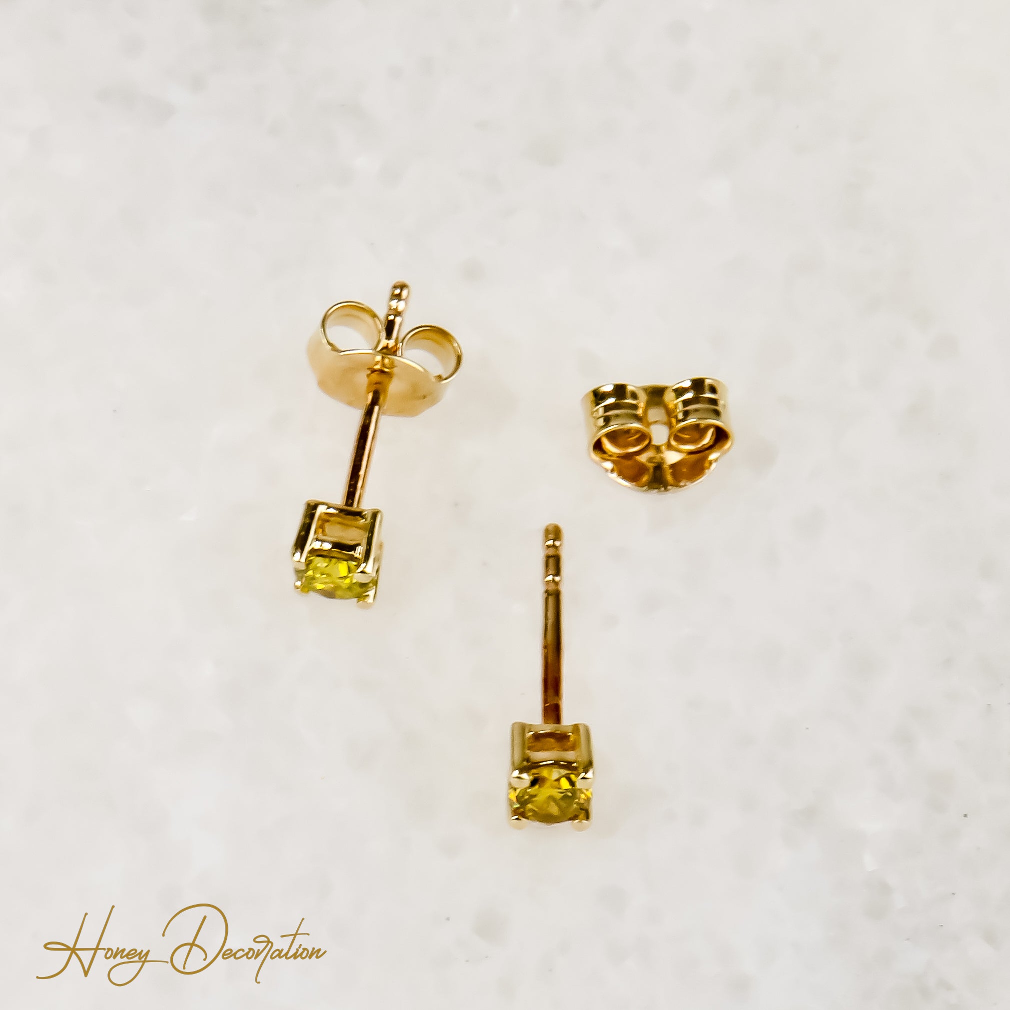 Klassische 585er Goldohrstecker, zeitloses Design