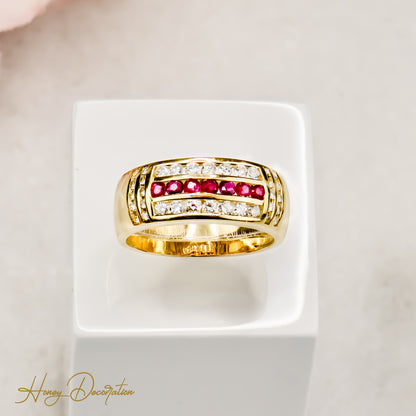 Magnificent ruby ​​ring from 18 carat gold with diamonds