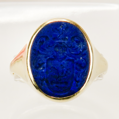 Heraldic 14k gold ring with coat of arms motif