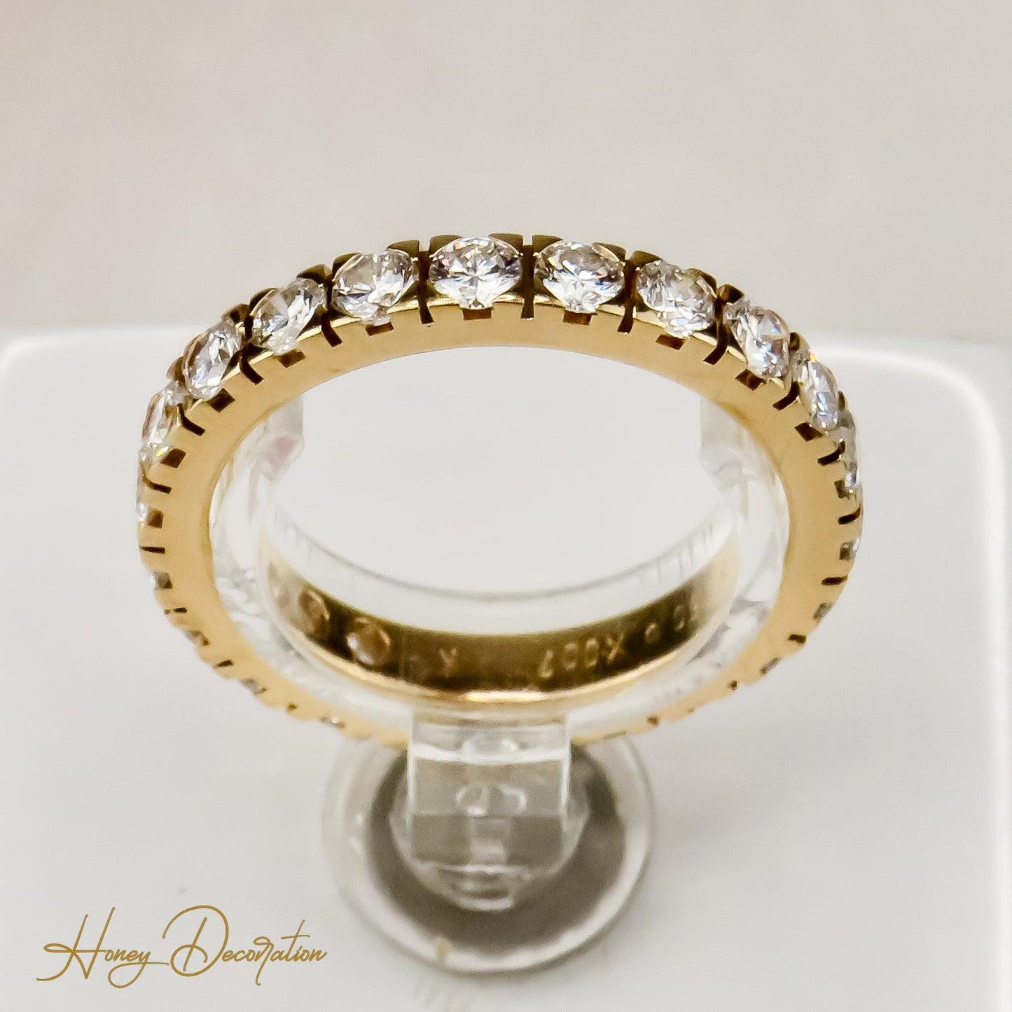 Luxuriöser Memory-Ring aus 18 Karat Gold für unvergessliche Momente - Honey Decoration