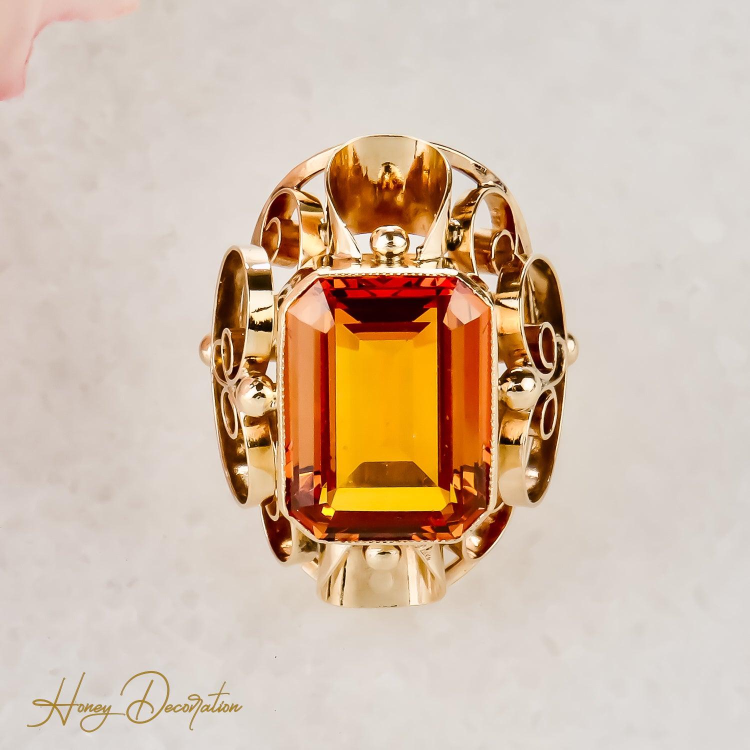 Sonniger Citrinring in 14 Karat Goldfassung - Honey Decoration