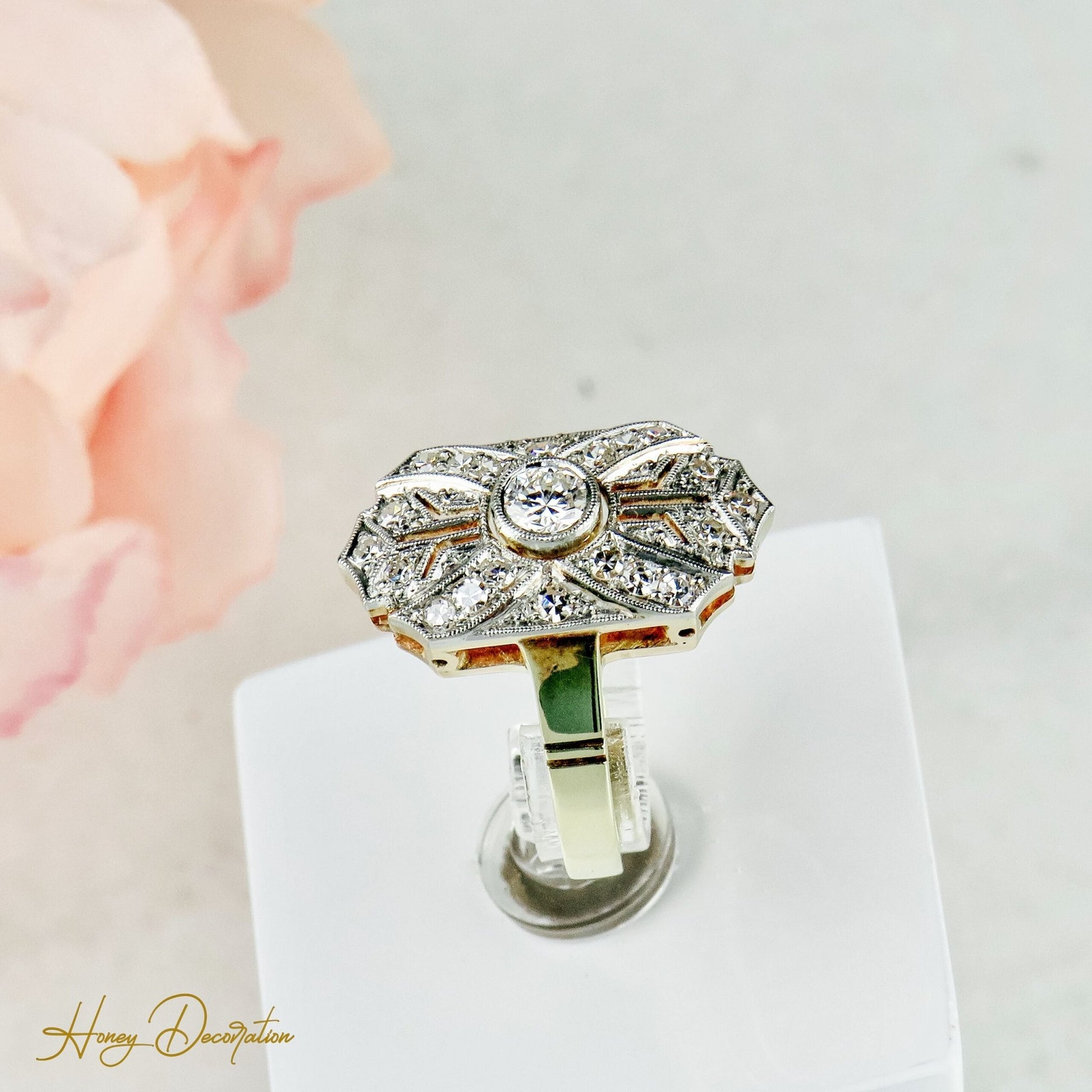 Art Deco Ring mit Brillanten aus 14 Karat Gold - Honey Decoration
