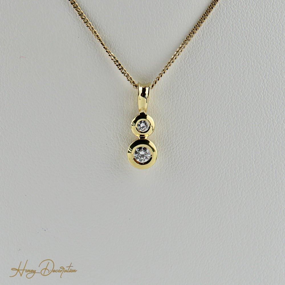 Eleganter Diamant-Anhänger aus 18 Karat Gold - Honey Decoration