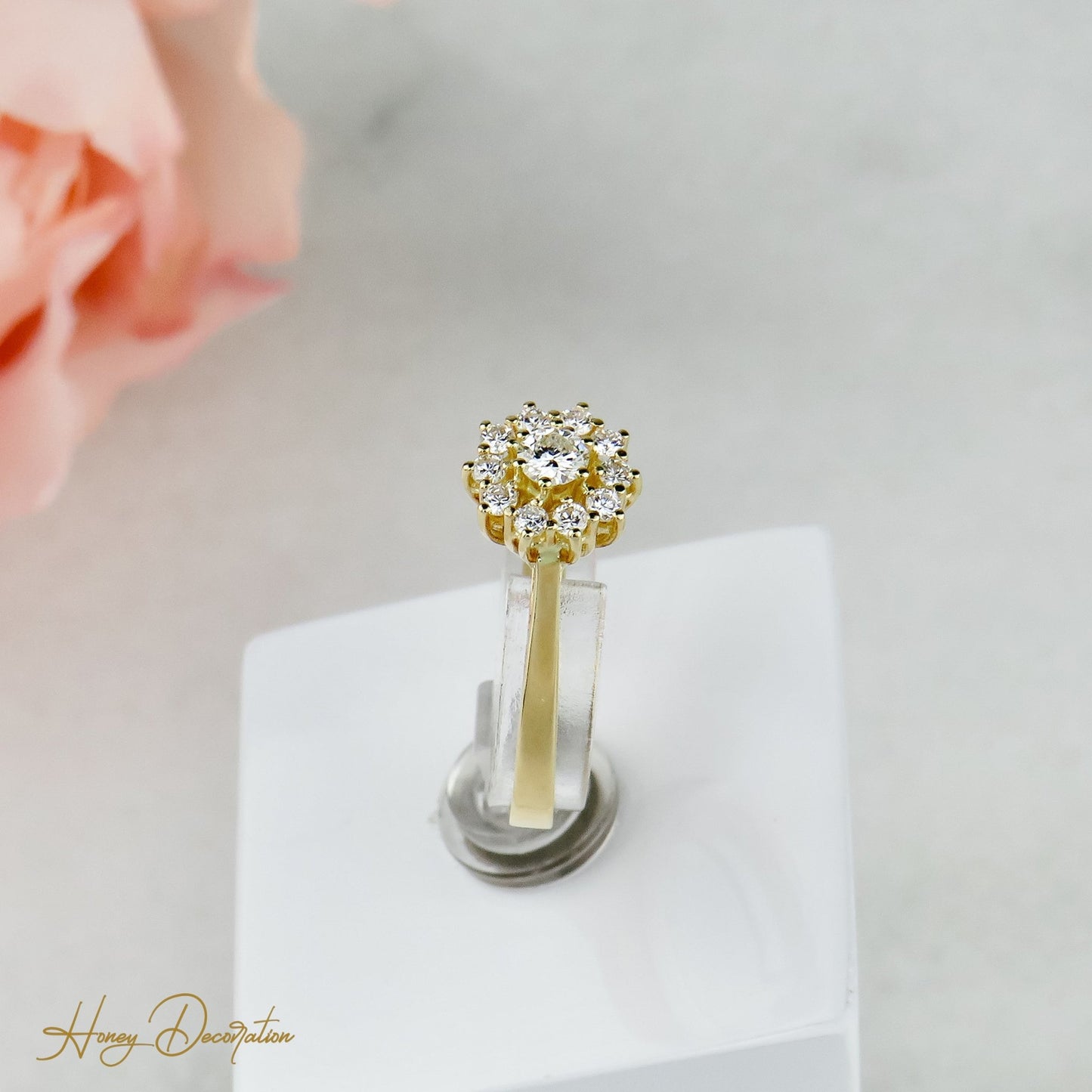 Entourage Ring aus 750 Gold mit kleinen Brillanten - Honey Decoration