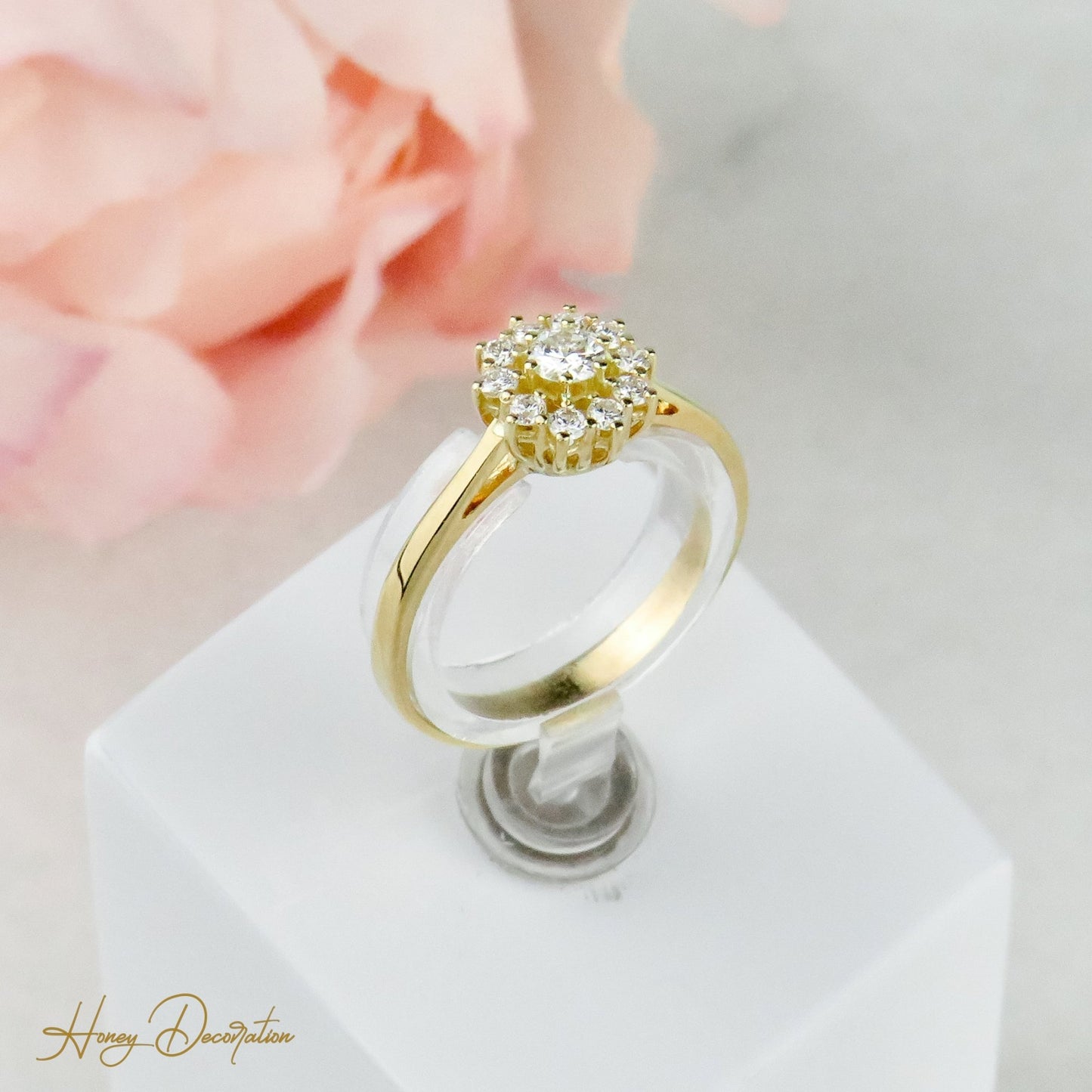 Entourage Ring aus 750 Gold mit kleinen Brillanten - Honey Decoration