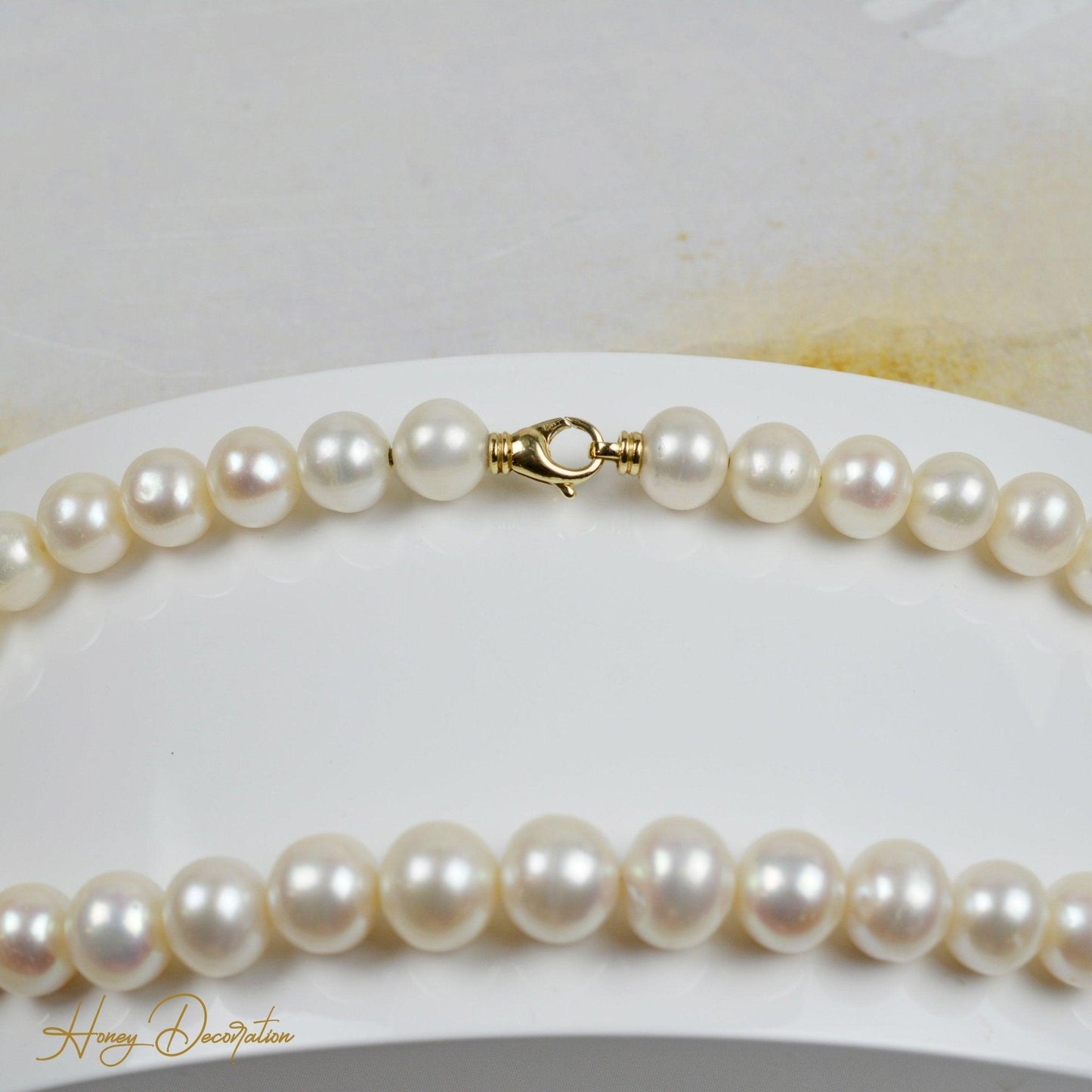 Luxuriöse Süßwasser-Perlenkette mit Goldschließe - Honey Decoration