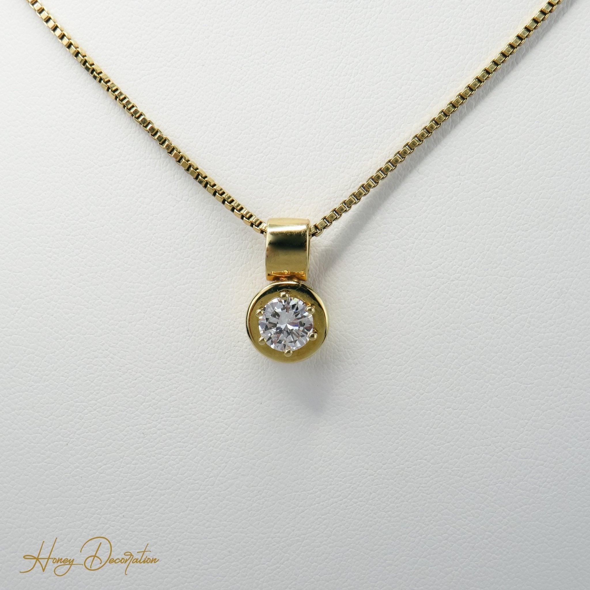 Luxuriöser Anhänger aus 18 Karat Gold besetzt mit Solitär - Honey Decoration