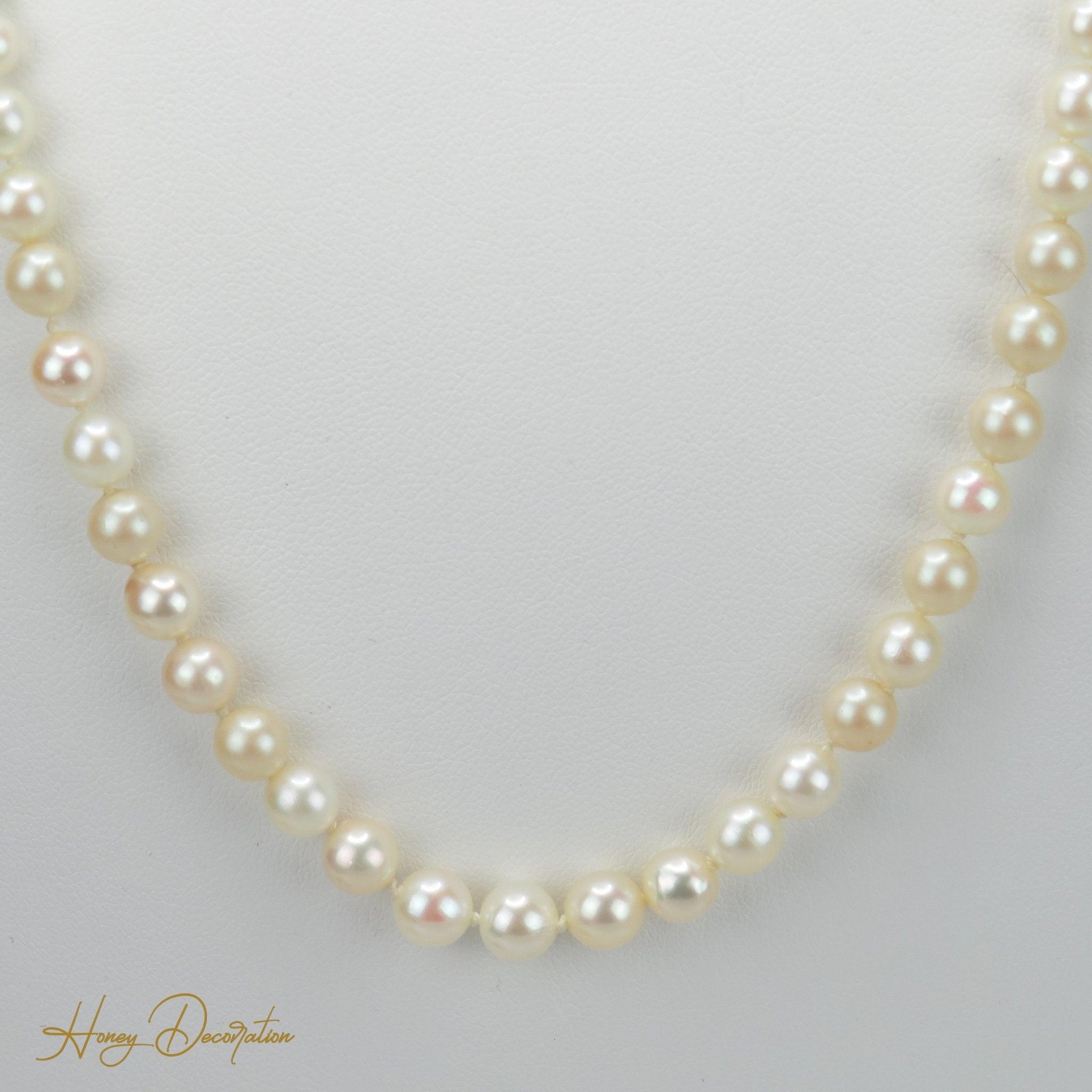 Perlenkette mit 14 Karat Goldschließe - Honey Decoration