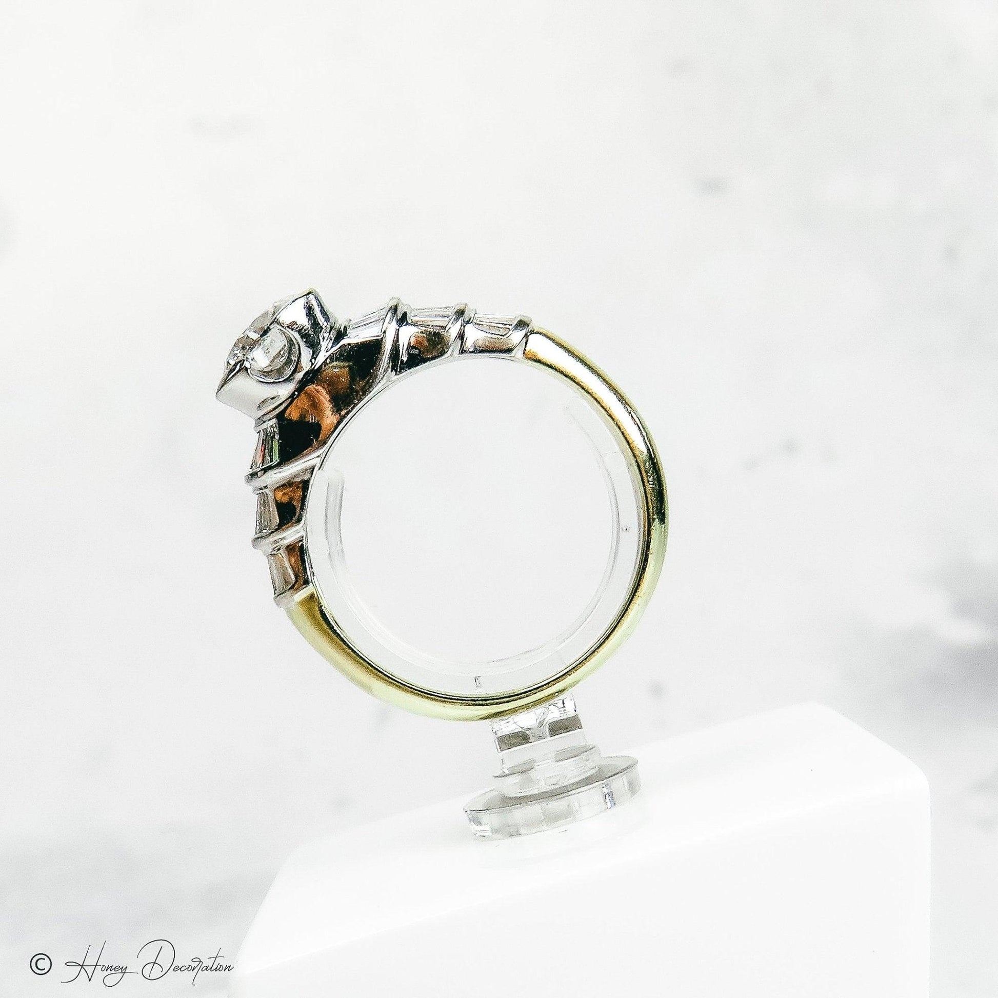 Prächtiger 18 Karat Bicolor-Ring mit Diamanten - Honey Decoration