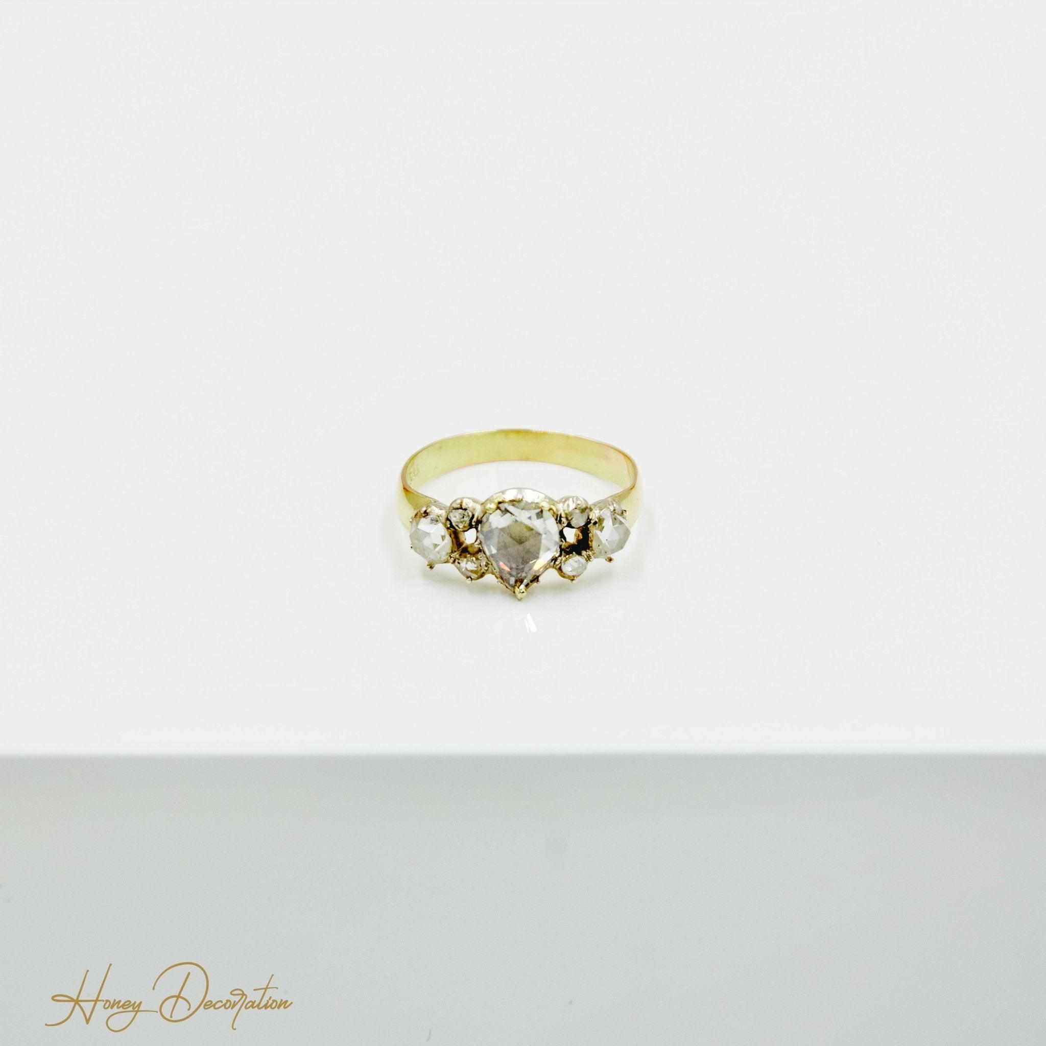 Prächtiger Jugendstil Ring mit Diamant im Rosenschliff - Honey Decoration