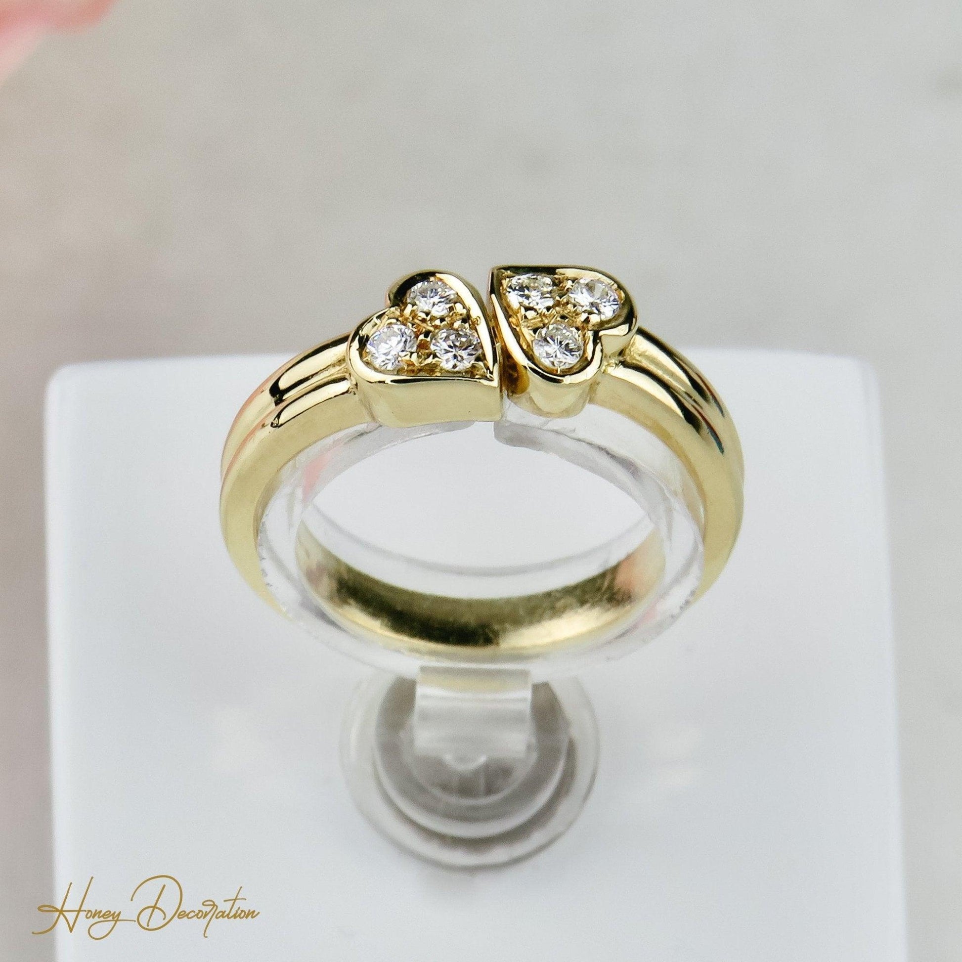 Ring aus 750 Gold mit Herz-Diamanten - Honey Decoration