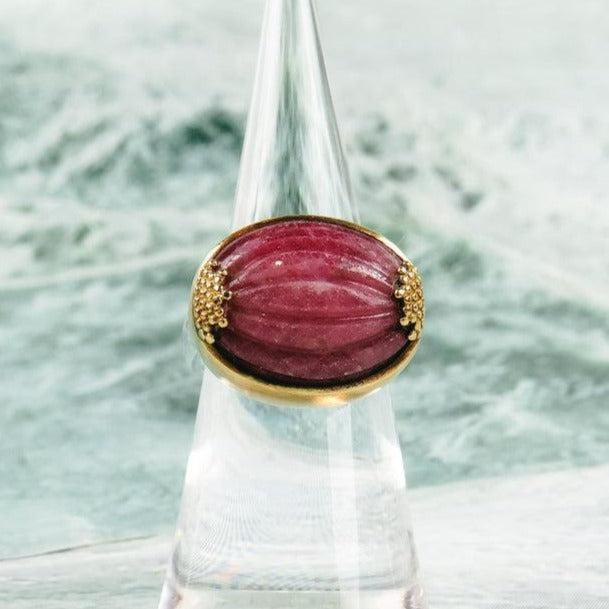 Statement-Ring aus Silber und 18 Karat Gelbgold mit Rubin - Honey Decoration