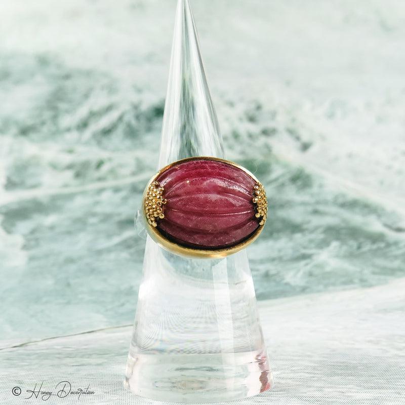 Statement-Ring aus Silber und 18 Karat Gelbgold mit Rubin - Honey Decoration