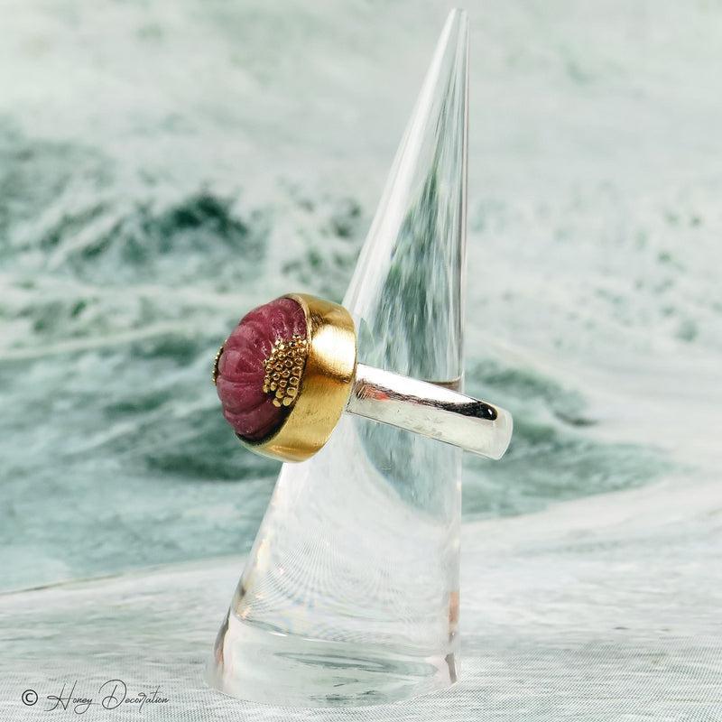 Statement-Ring aus Silber und 18 Karat Gelbgold mit Rubin - Honey Decoration