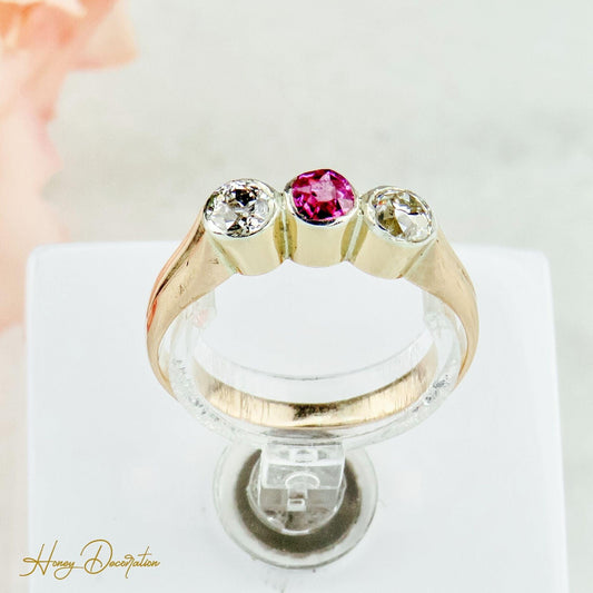 Süßer Vintage-Ring aus 14 Karat Rotgold mit Diamanten & Rubin - Honey Decoration