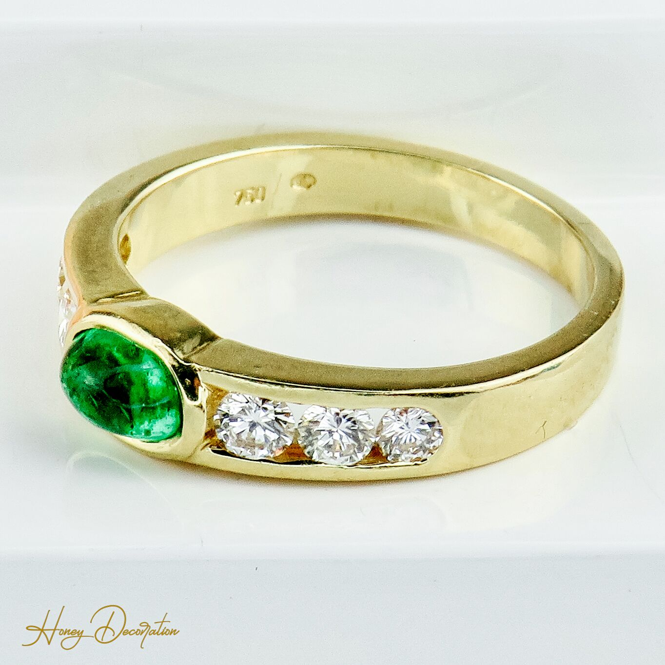 Toller Halo-Ring aus 18 Karat Gold mit Brillanten & Smaragd - Honey Decoration