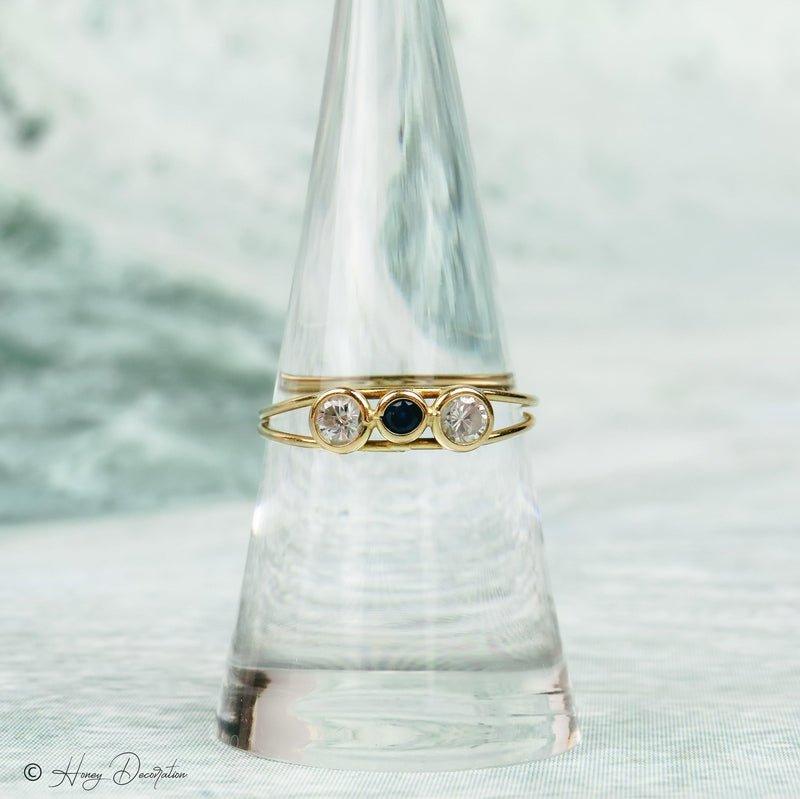 Toller Ring mit Brillanten & Saphir - Honey Decoration