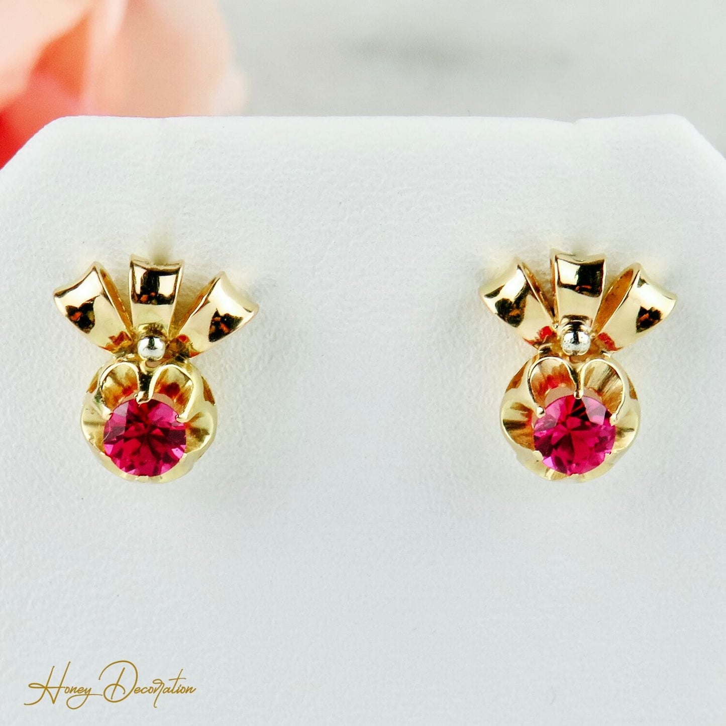 Vintage-Ohrringe aus 14 Karat Gold mit Rubinen - Honey Decoration