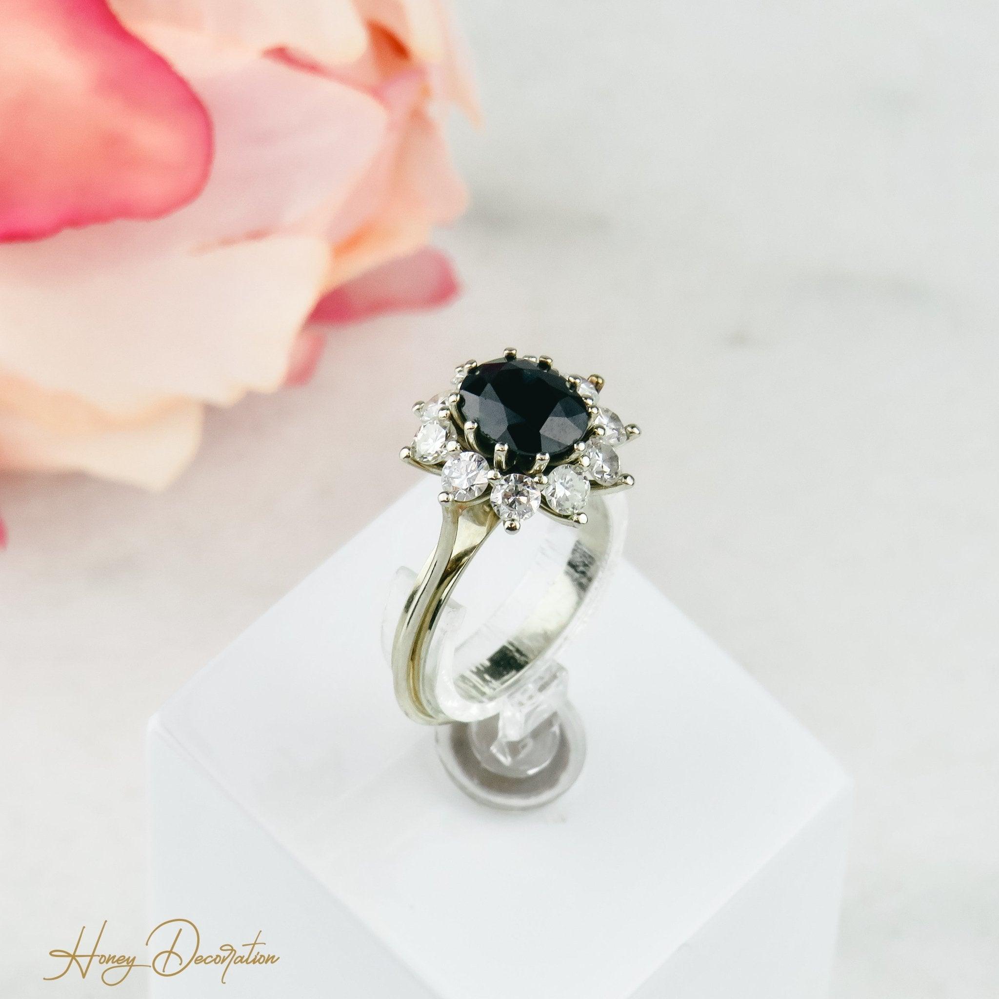 Weißgoldring mit Brillanten und Saphiren - Honey Decoration