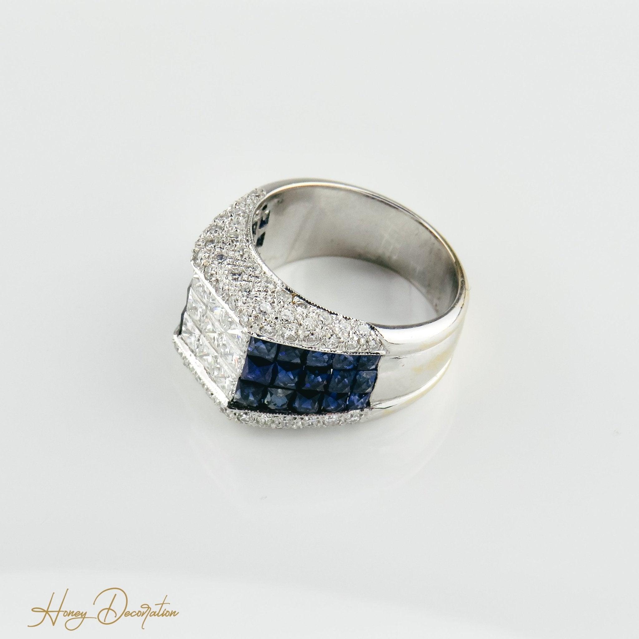 Weißgoldring mit Saphiren und Diamanten im Princess-Schliff - Honey Decoration