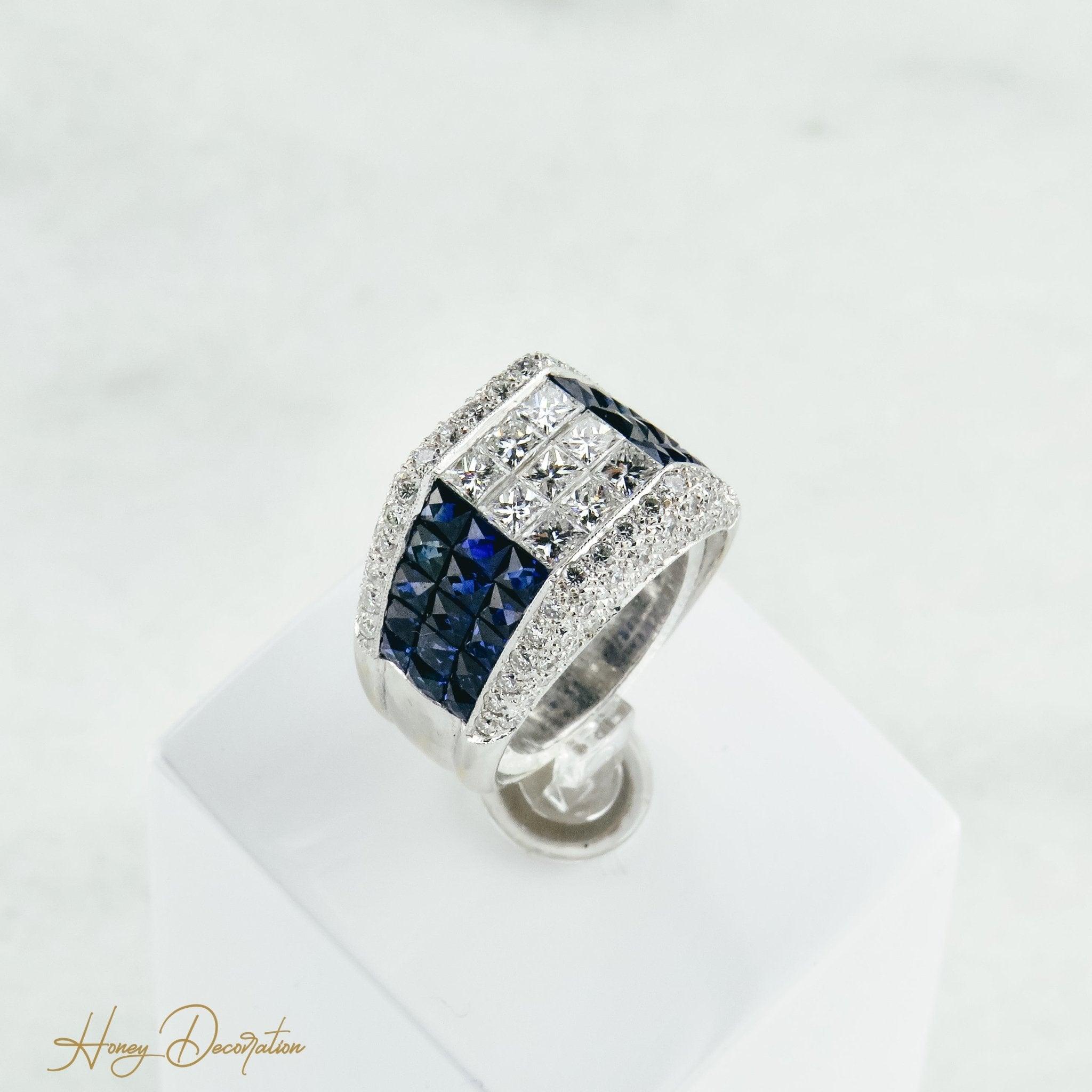 Weißgoldring mit Saphiren und Diamanten im Princess-Schliff - Honey Decoration