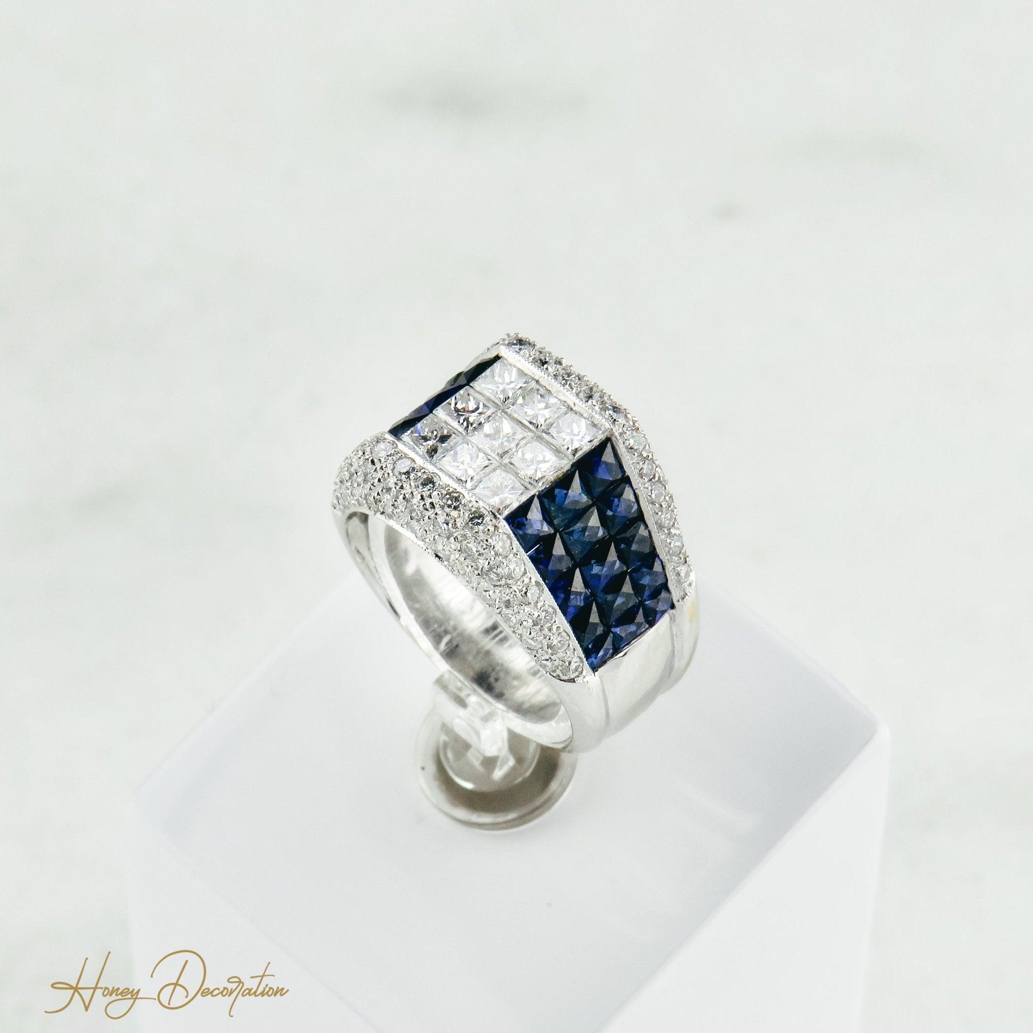 Weißgoldring mit Saphiren und Diamanten im Princess-Schliff - Honey Decoration