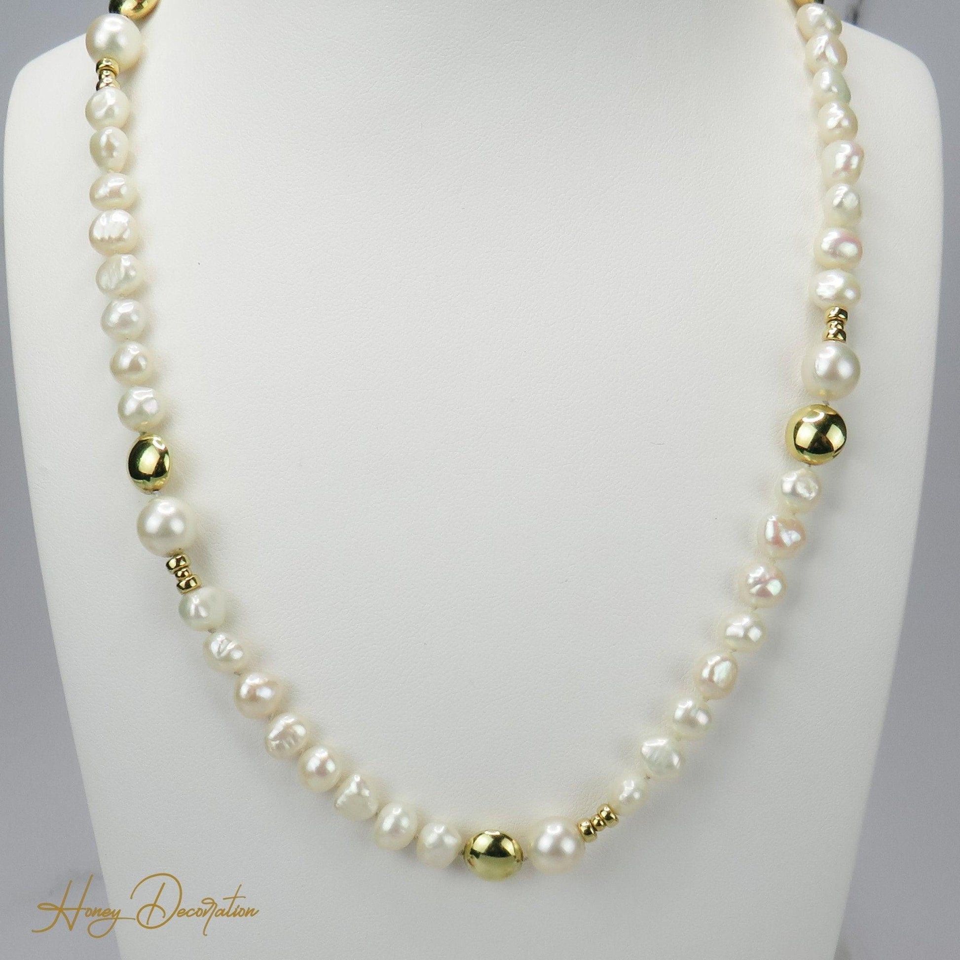 Wunderschöne Perlenkette mit 18 Karat Gelbgold - Honey Decoration
